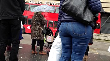 Candid - Best Pawg in jeans No:4