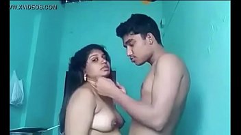 VID-20170903-PV0001-Kerala Adimali (IK) Malayali 37 yrs old married hot and sexy housewife aunty (textile shop) fucked by Idukki, 23 yrs old unmarried hotel worker Linu sex porn video