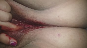 Masturbándome con mi menstruación