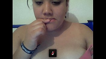 Chica Del Df Tocandose En WebCam Enseñando Tetas bubis senos.