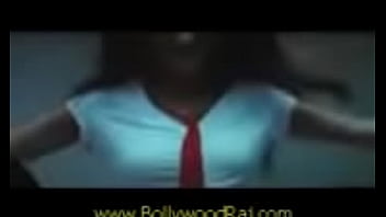Riya Sen Randeep hooda lip kiss and hot scene (www.pagalworld.com)